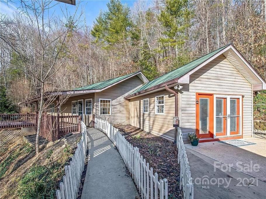 Misty Mountain Cottage Waynesville Exterior foto